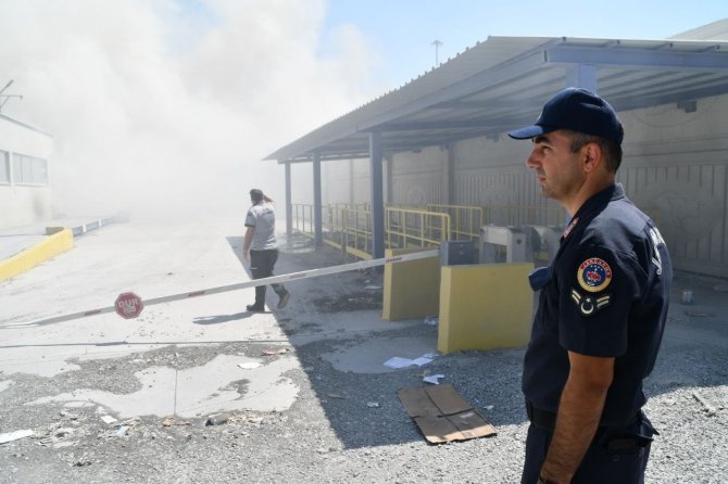Kipaş Kağıt Fabrikası’ndaki Yangına Müdahale Sürüyor