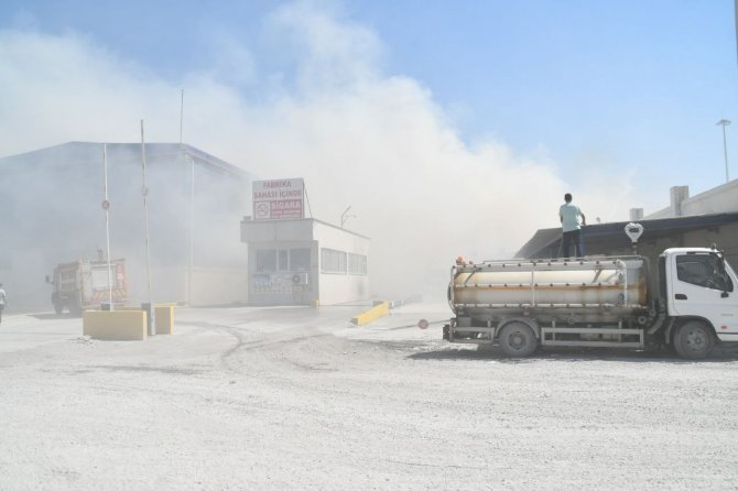 Kipaş Kağıt Fabrikası’ndaki Yangına Müdahale Sürüyor