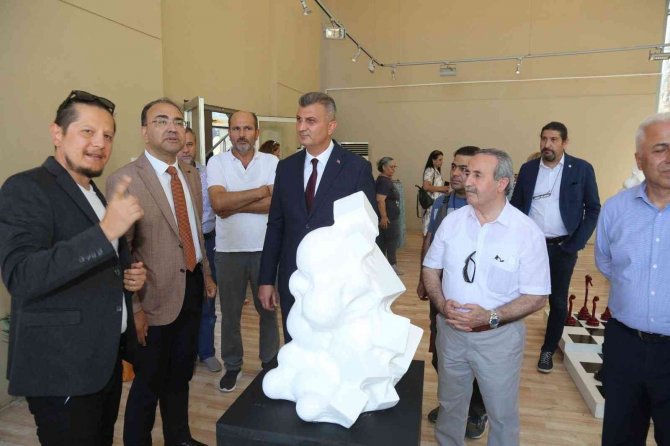 Ahşap Sempozyumuna Yakışır Sergi Değirmendere’de Açıldı