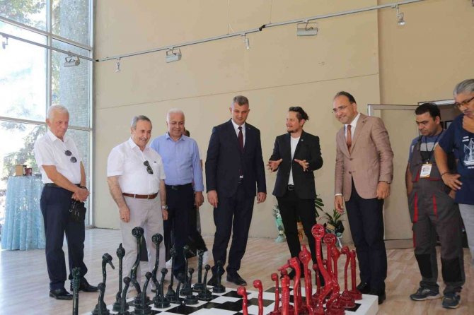 Ahşap Sempozyumuna Yakışır Sergi Değirmendere’de Açıldı