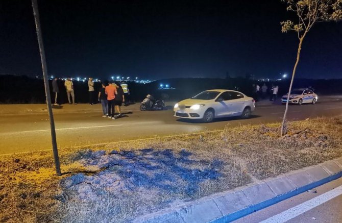 Sürücüsünün Hakimiyetini Kaybettiği Otomobil Boş Araziye Uçtu: 2 Yaralı