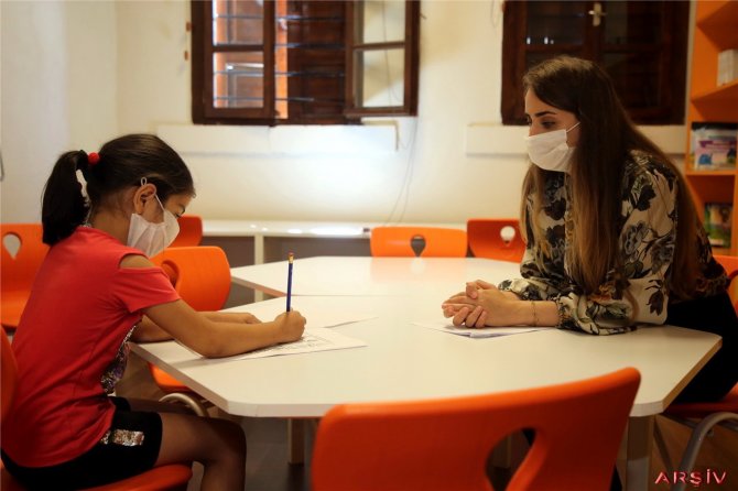 Akdeniz Belediyesi Etüt Merkezinden Tercih Yapacak Gençlere Destek