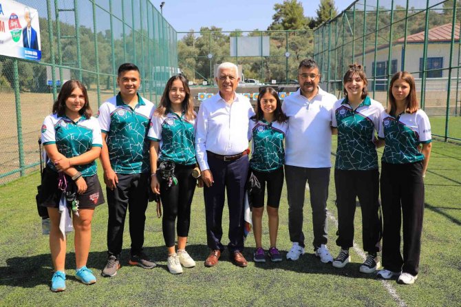 Başkan Gürün, Başarılı Okçular İle Bir Araya Geldi