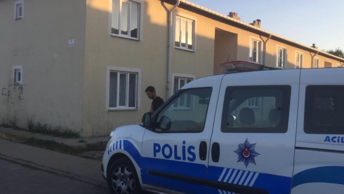 Kötü Koku Yayılan Evden Ceset Çıktı