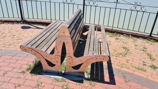 Atatürk Parkı Bakımsızlıktan Kaderine Bırakıldı