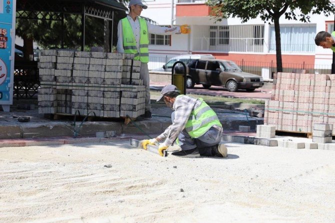 Pursaklar Belediyesi Yollardaki Yenileme Seferberliğine Devam Ediyor