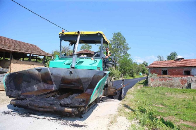Büyükşehir’den Hendek’te Asfalt Mesaisi
