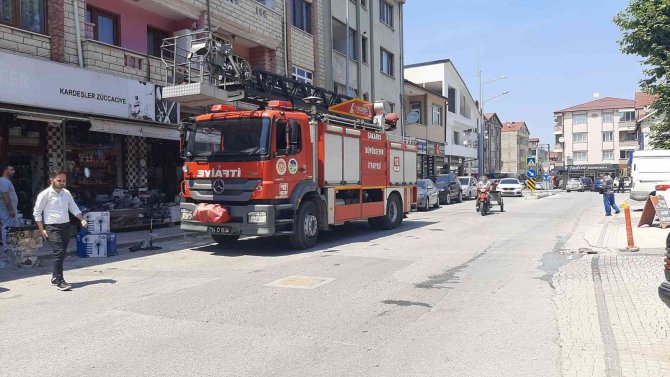 Düğün Salonun Kundaklandığı İddiası Ekipleri Harekete Geçirdi