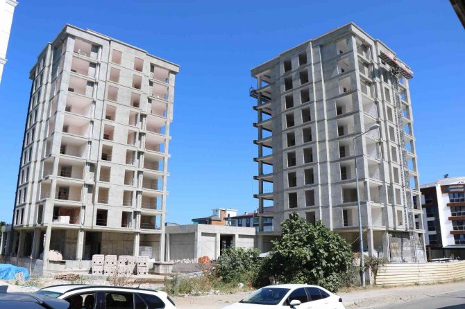 Samsun’da 9. Kattan Düşen İnşaat İşçisi Ağır Yaralandı