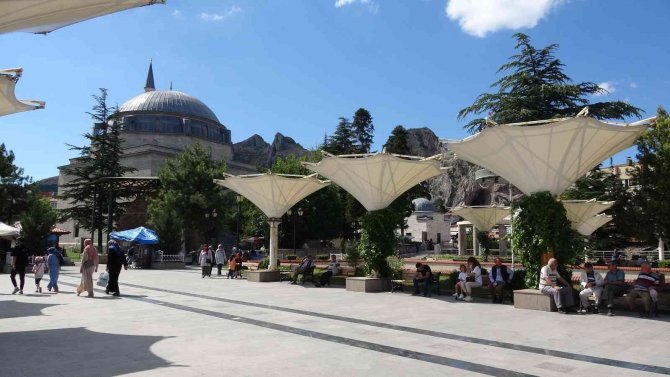 Korona Virüs Mutasyona Uğradı, Vaka Sayıları Arttı