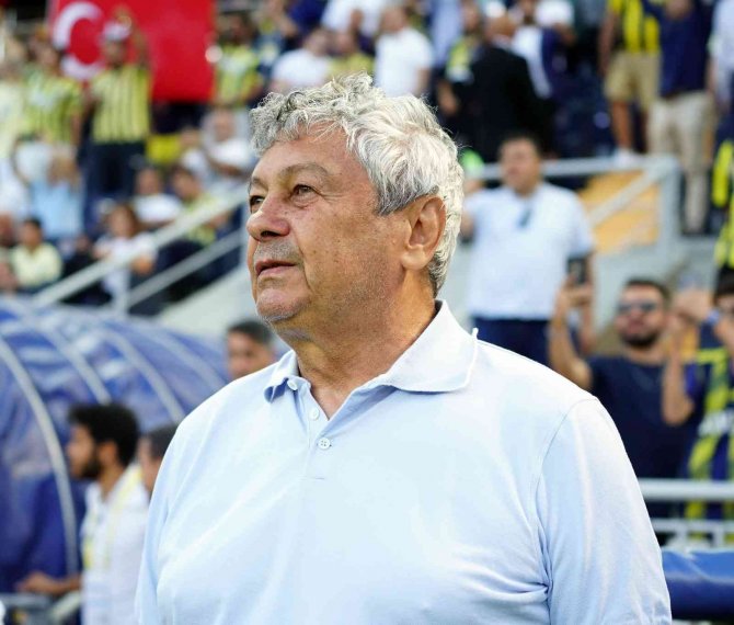 Uefa Şampiyonlar Ligi: Fenerbahçe: 0 - Dinamo Kiev: 0 (Maç Devam Ediyor)