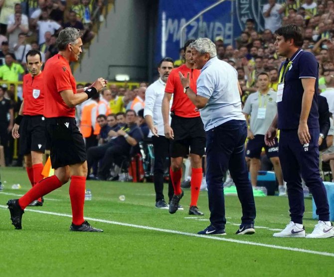 Uefa Şampiyonlar Ligi: Fenerbahçe: 0 - Dinamo Kiev: 0 (İ̇lk Yarı)