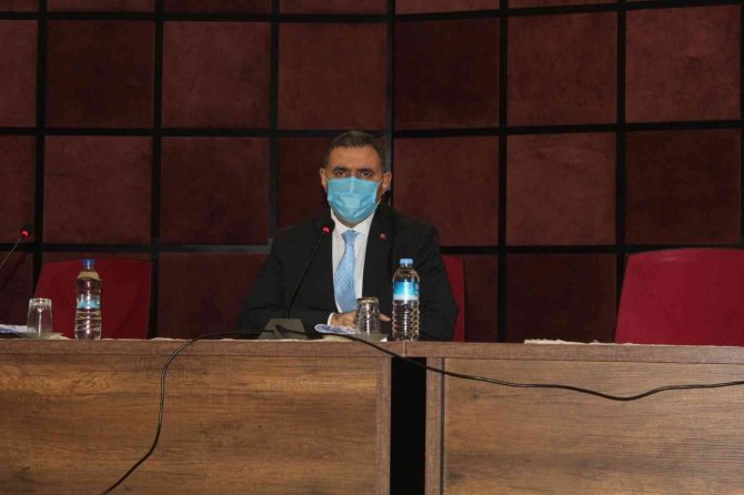 Vali Yardımcısı Yılmaz: “2 Bin 200 Aktif Covid-19 Hastasının 70 Tanesi Hastanede Yatıyor”