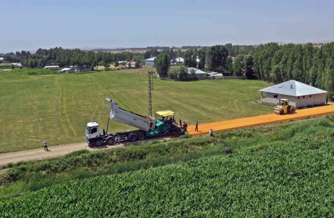 Van Büyükşehir Belediyesinden Erciş’e 22 Kilometrelik Asfalt