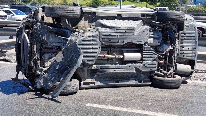 Zeytinburnu’nda Cip Takla Attı: 4 Kişi Hafif Yaralandı