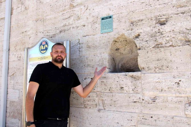 Osmanlı Ahlakını Yansıtan İki Taş, Günümüzde Birçok Kişi Ne Amaçla Kullanıldıklarından Habersiz