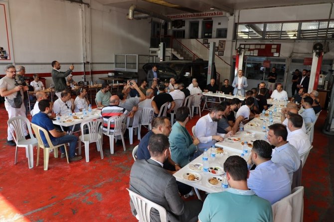 Başkan Sürekli, Esnafla Buluştu, Teşkilat Ziyareti Yaptı