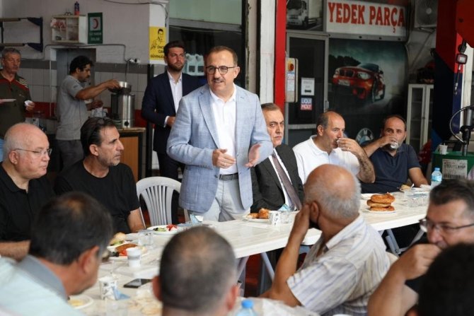 Başkan Sürekli, Esnafla Buluştu, Teşkilat Ziyareti Yaptı