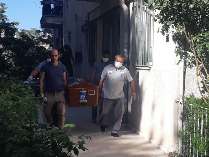 4 Aydır Haber Alınamayan Yaşlı Adam Evinde Ölü Bulundu