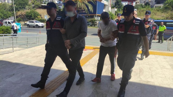 5 Sahte Mi̇t’çinin Gözaltı Süresi Uzatıldı
