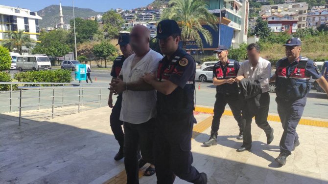 5 Sahte Mi̇t’çinin Gözaltı Süresi Uzatıldı
