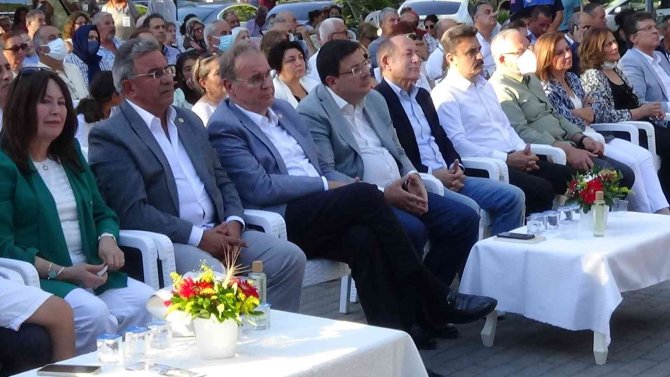 Burhaniye 3. Kitap Fuarı Açıldı