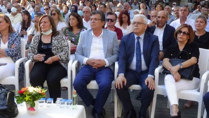 Burhaniye 3. Kitap Fuarı Açıldı