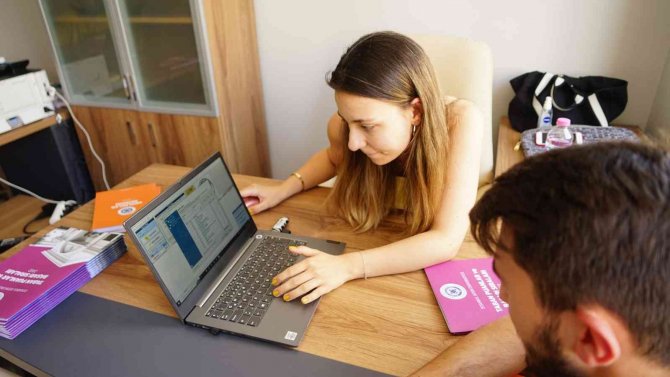 Edremit Belediyesi’nden Öğrencilere Ücretsiz Tercih Danışmanlığı