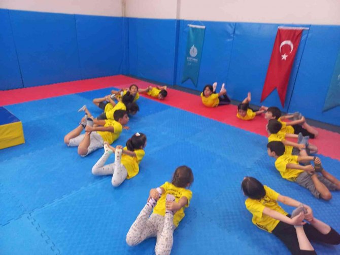 Ücretsiz Spor Okulunda 7 Branşta Eğitim Veriliyor