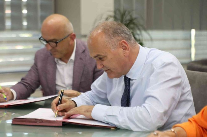 Belediye Başkanı Özlü, Çalışanlara Yüzde 41.54 Fark