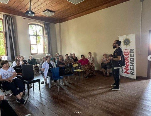 Polis Ekiplerince “En İ̇yi Narkotik Polisi Anne” Sunumu Yapıldı