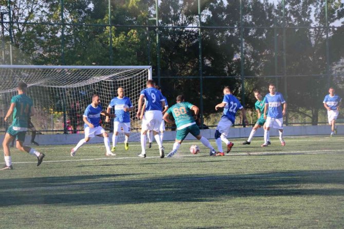Futbolun Kalbi İ̇vrindi’de Atıyor