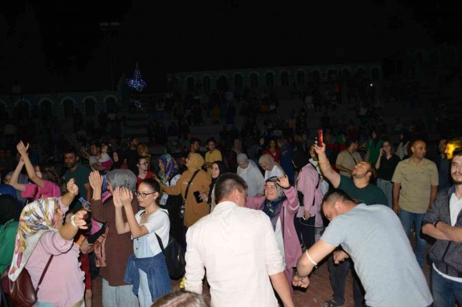 Gediz’de Zeki Uçkan İle Karadeniz Rüzgarı