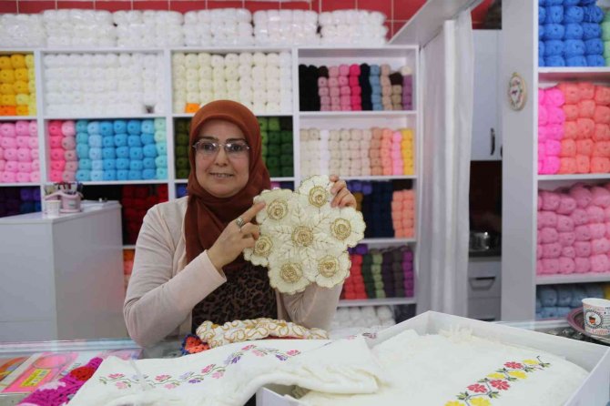 Asya’mın Hobi Evi’nde Kadınlar Hem El Emeklerini Sergileyecek Hem De Kurs Alacak