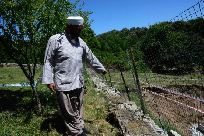 İ̇nşaat Çalışmaları Sırasında Zeminin Kaydığı İddiası