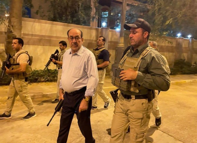 Irak’ta Eski Başbakan El-maliki’nin Silahlı Fotoğrafları Gündem Oldu
