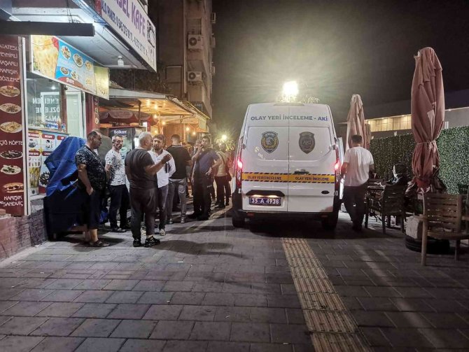 İ̇zmir’de Bıçaklı Kavga: 1 Ölü