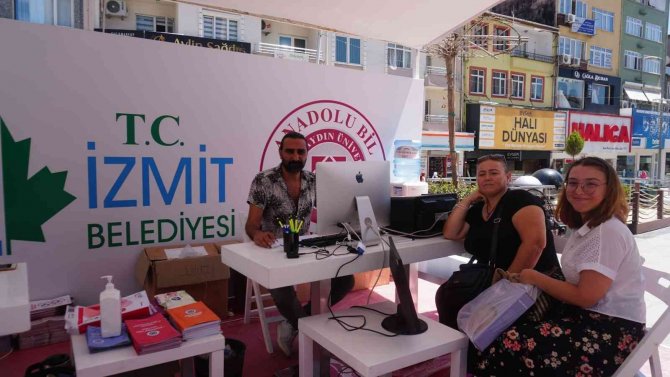 İ̇zmitli Gençler Ücretsiz Danışmanlık Hizmeti Alıyor