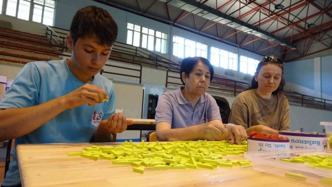 Meslek Lisesi Öğrencilerinin Ürettiği Ahşap Oyuncaklara Suudi Arabistan’dan Bayilik Talebi