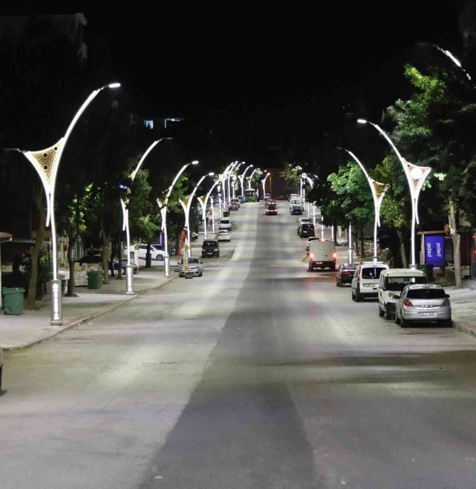 Akşemsettin Caddesi Yeni Görünümüne Kavuştu