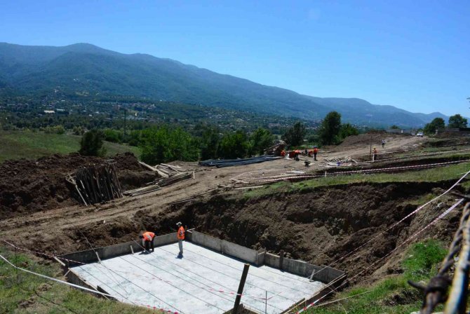 İ̇nşaat Çalışmaları Sırasında Zeminin Kaydığı İddiası
