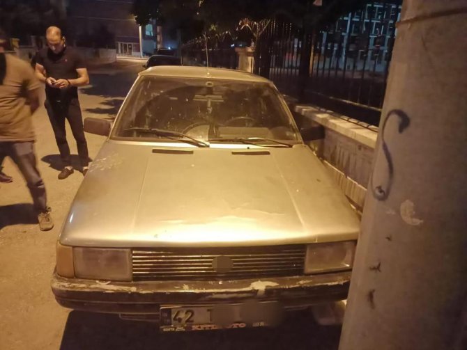 Araç Hırsızları Polisten Kaçamadı