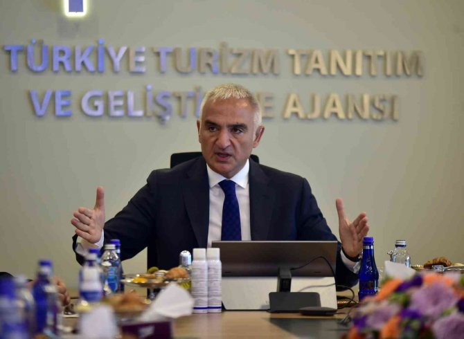 Turizm Her Yıl Rekor Kırarak Devam Edecek