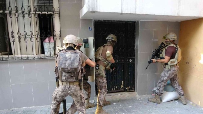 Mersin’de Teröre "Temizleme" Operasyonu: 31 Gözaltı Kararı... Hdp İ̇l Başkanı Hakkında Da Gözaltı Kararı Verildi