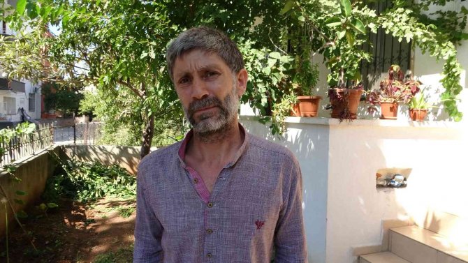 Elini Kolunu Sallayarak Geldi, Kendi Malıymış Gibi Alıp Gitti