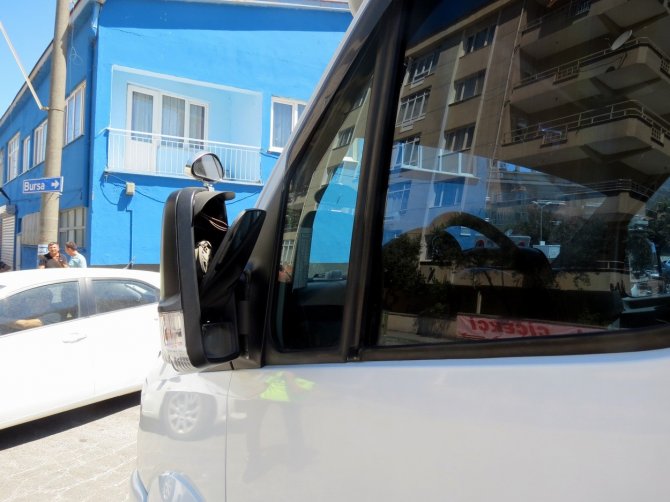 Bursa’da Kavşaktaki Kazada Faciadan Dönüldü