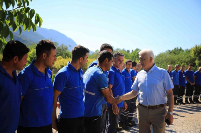 Büyükşehirden İ̇şçi Maaşlarına Zam