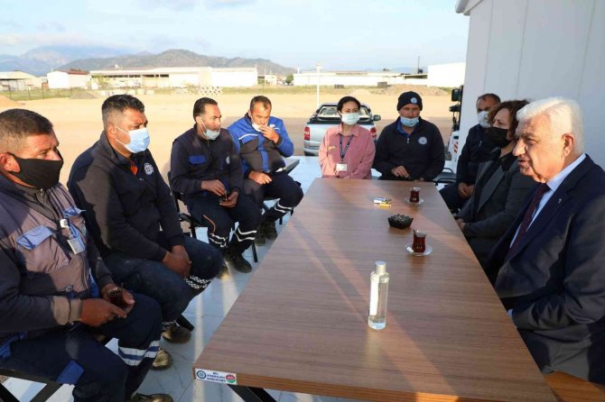 Büyükşehirden İ̇şçi Maaşlarına Zam