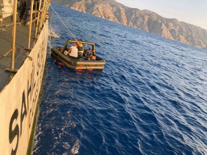 Marmaris’te 49 Düzensiz Göçmen Kurtarıldı