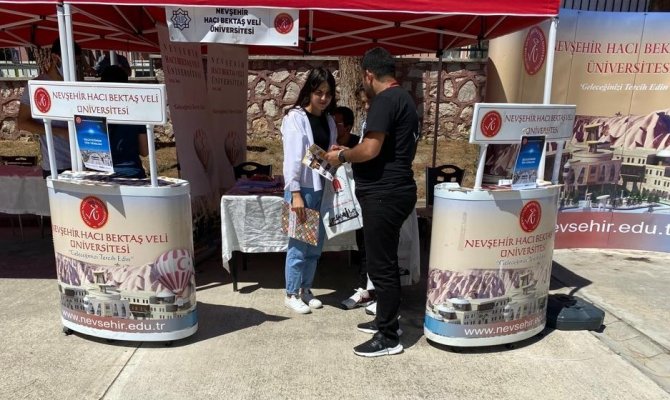 Nevü, Üniversite Adayı Amasyalı Gençlerle Buluştu